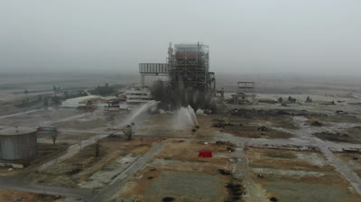 Endesa vuela la tercera caldera de la central térmica de Andorra,
